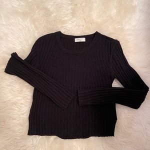 Aritzia sweater
